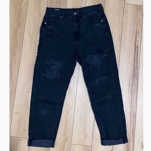 American Eagle Ripped Black Mom Jeans